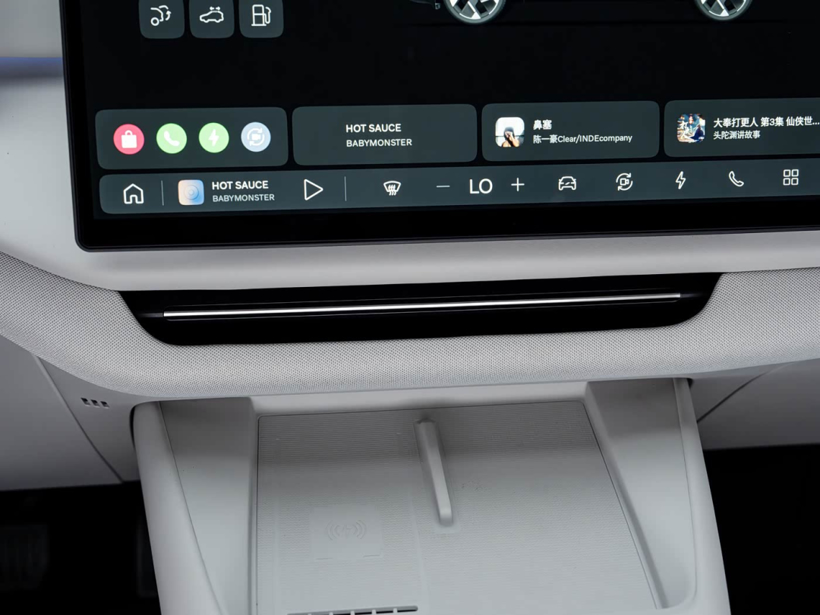 26.99万的沃尔沃XC70，手把手教BBA卖混动？