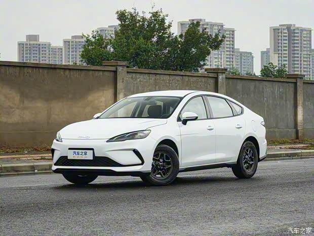 2026款比亚迪海豹05 DM-i上市 售价7.98万元 纯电续航提升至128km