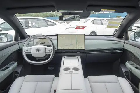 日产N7深度解析：12万起，传统巨头的电动答卷值不值？