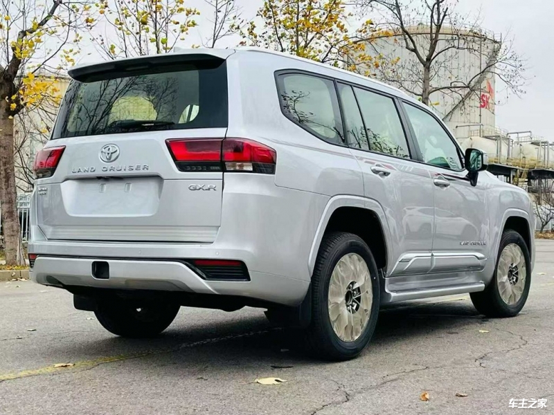 兰德酷路泽中东版 全部在售 2025款 2024款 2023款 2022款 2021款 2020款2024款中东版丰田酷路泽5700最新行情价格