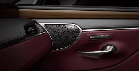 雷克萨斯急了！ES“偷偷摸摸”降10万，网友：你早干嘛去了？