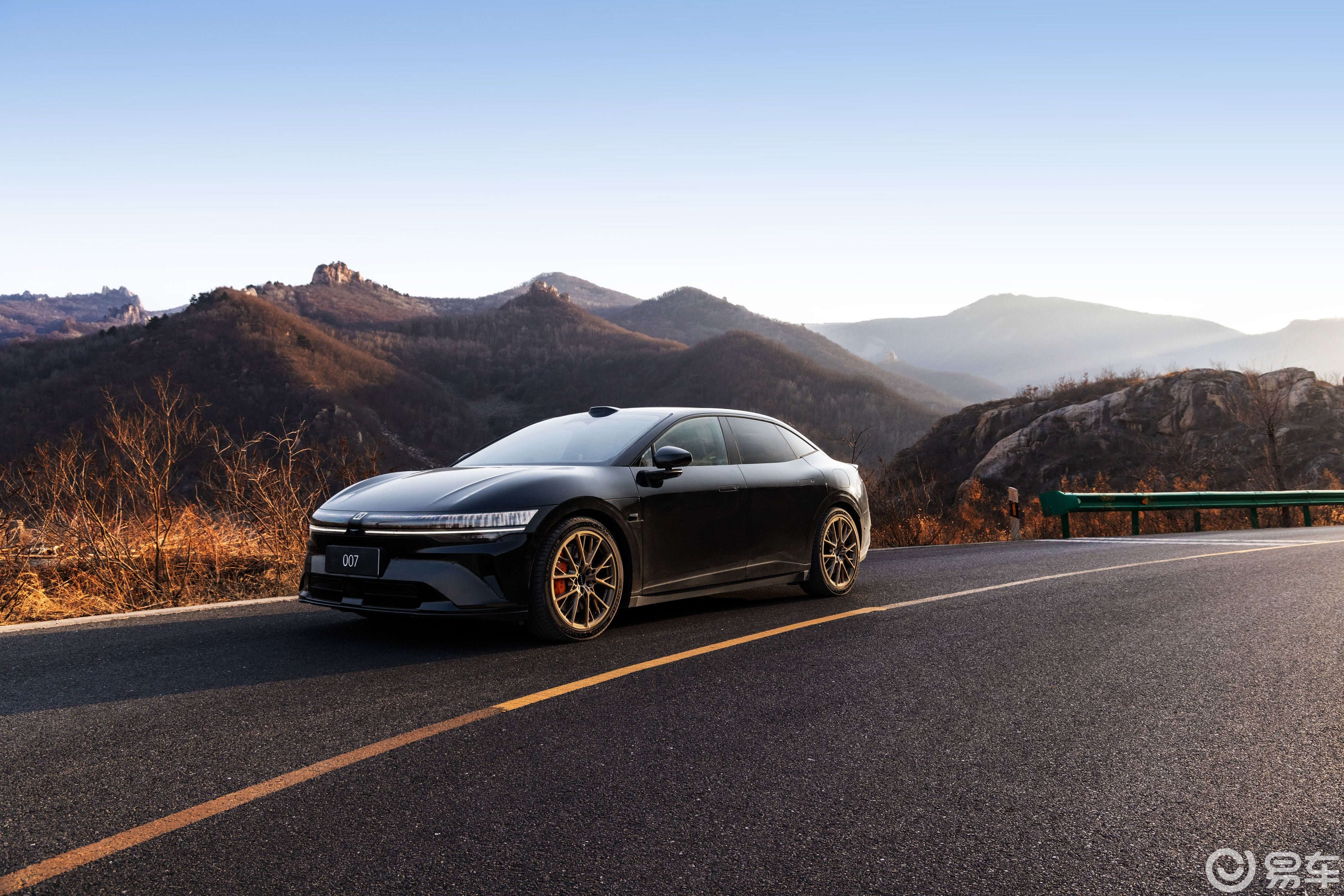 焕新极氪007系列上市，极氪001五周年纪念版同步开售