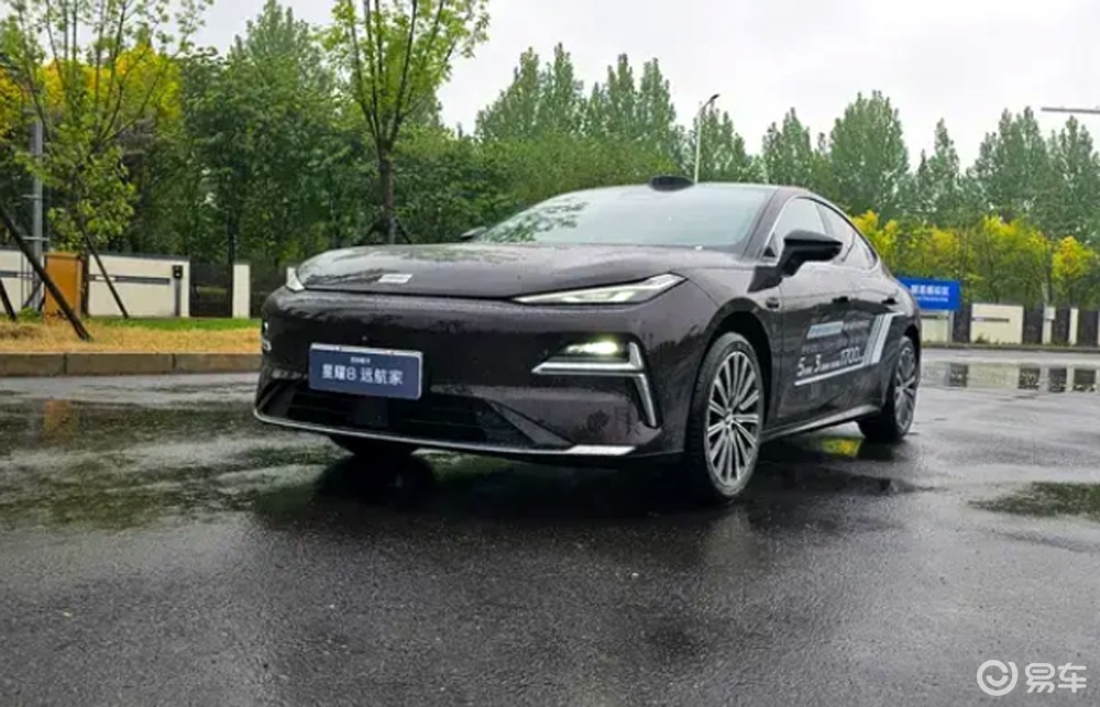 纯电续航升至225公里，星耀8远航家郑州上市