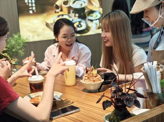 岳楼兰品牌战略升级解析：文化IP、场景革命与流量裂变的三角攻势